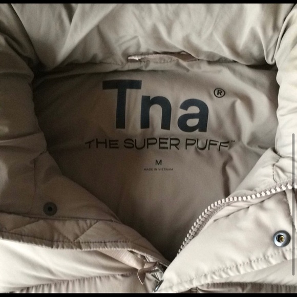 SOLD TNA super puff vest modern taupe - Picture 4 of 5